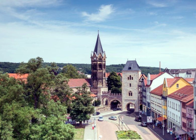 Nikolaitor und Nikolaikirche (c) Tobias Kromke 72 dpi 1920x1281 pixel.jpg